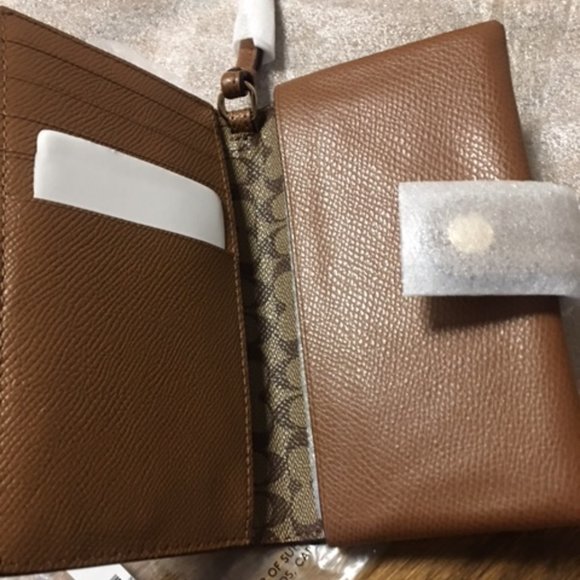 Coach Leather Phone Clutch NEW